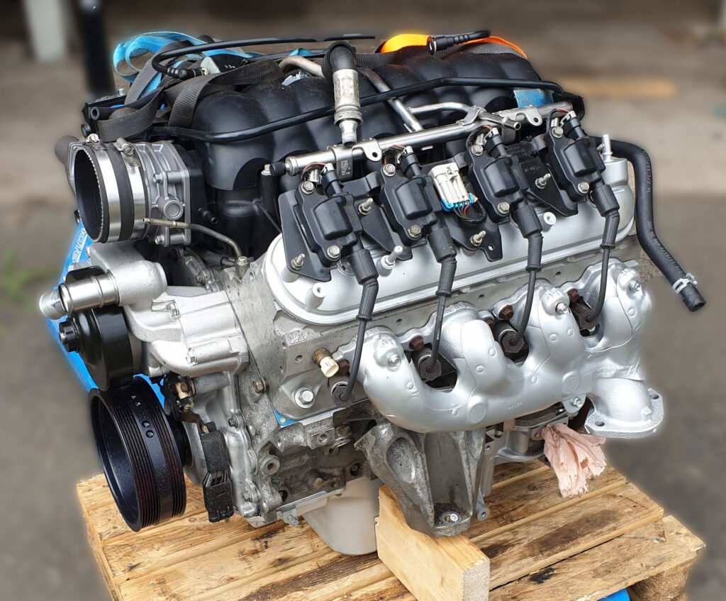 L99-motor renoverad och monterad.