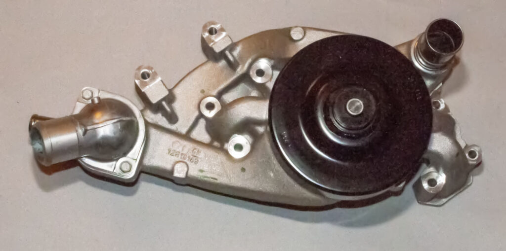 Vattenpump till L99-motorn